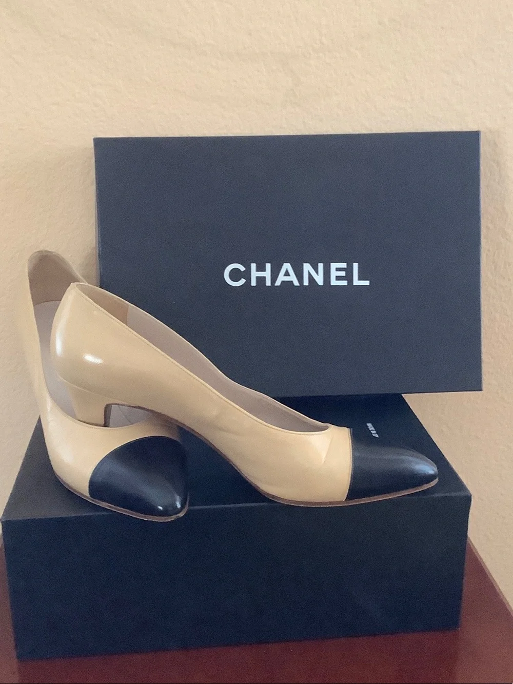 CHANEL Beige and Black Pointed Toe Leather Pumps - Picture 5 of 5